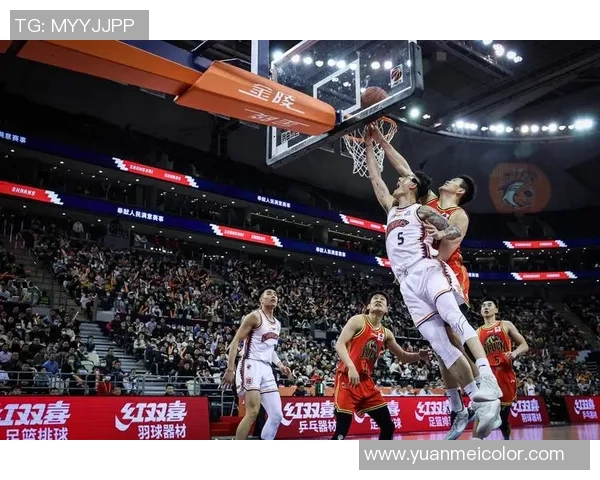 上海篮球队战术变革引发热议球迷与专家共同探讨未来发展方向 上海篮球队战术变革引发热议球迷与专家共同探讨未来发展方向