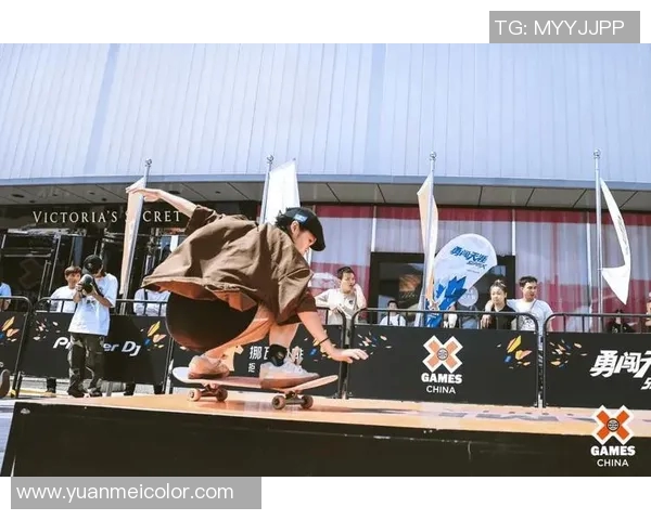 西安滑板队在世界滑板锦标赛中的灵活性表现引发热议与赞赏