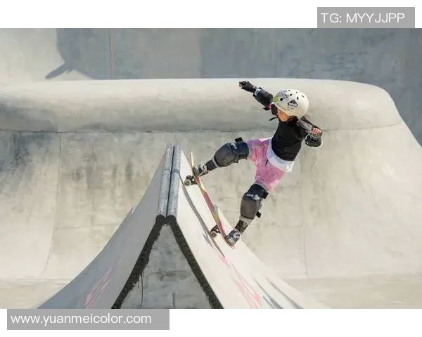 从零起步滑板技巧全解析助你轻松掌握滑板运动的每一个细节 从零起步滑板技巧全解析助你轻松掌握滑板运动的每一个细节