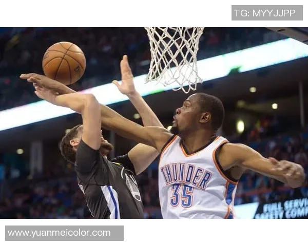 勇士与雷霆激战三场精彩回顾球员表现与战术分析全解析